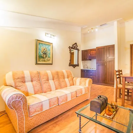 Katalyma 828 Hotel 4*
