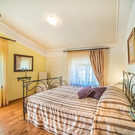 Katalyma 828 Hotel
